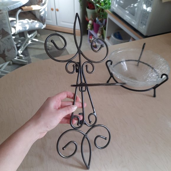 Vintage Wrought Iron Large Ornate Scroll Wall Sconce with holder - Picture 2 of 16